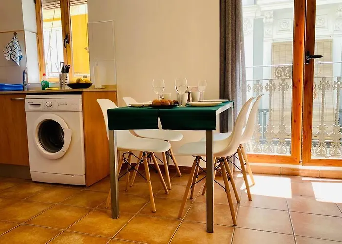Acogedor Apartamento Centro Historico Valenza, Spagna