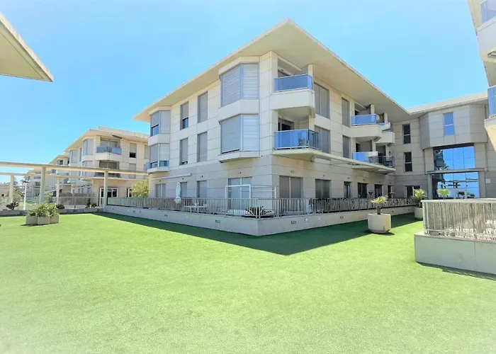 Beach Luxury - B40-21 - On Beach