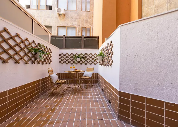 Florit Flats - The Apolo Suite