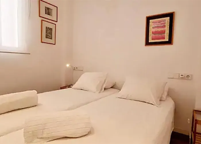 Florit Flats - The Canovas Apartment