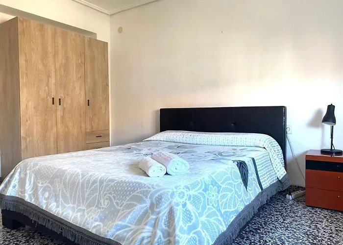Private Room In Shared Workstay