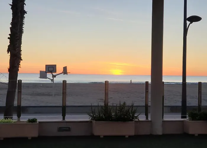 Beach Valencia Luxury Apartment With Terrace And Sea Views, Hiszpania