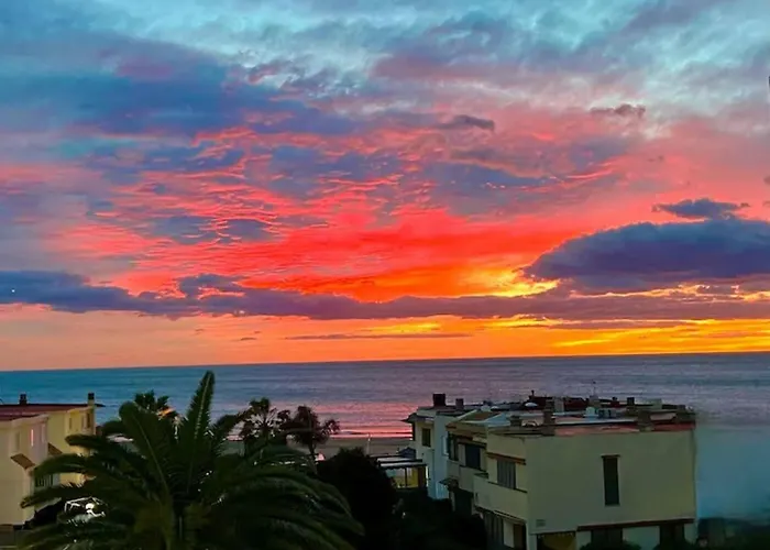 apartamento con vistas al mar a pocos metros de la playa