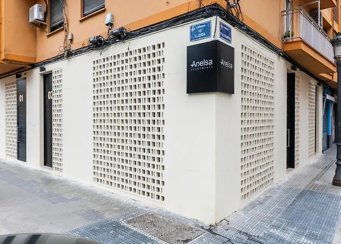 Anelsa Torres De Serranos 3
