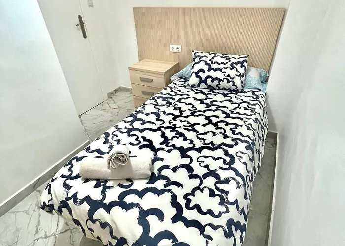 Apartamento Luminoso Cerca De La Playa Y Puerto Valencia, Spanien