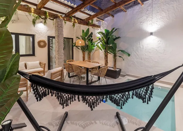 Apartamento con piscina y terraza