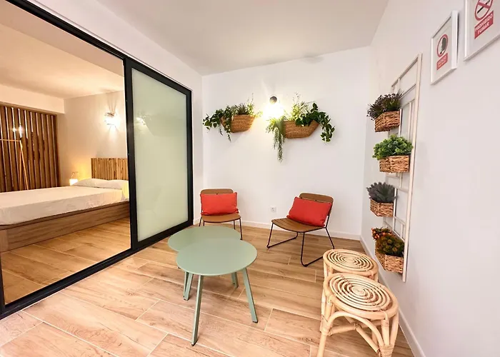 Valencia & Suites Ayora