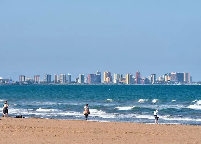 Malvarrosa habitación cómoda y sencilla cerca de la playa