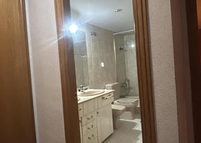 Habitaciones En Piso Compartido En Valenza, Spagna