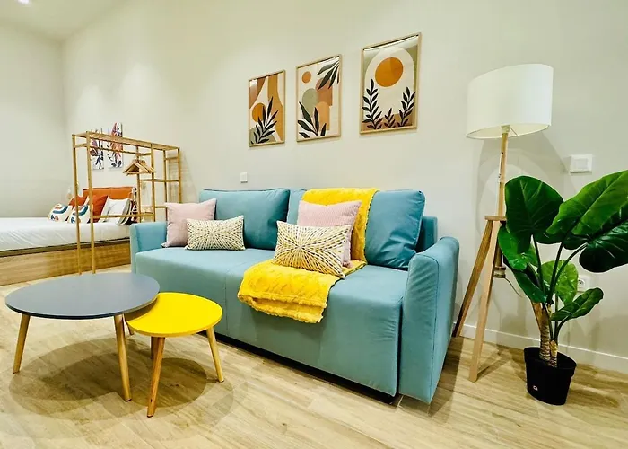 Stylish Studio Near City Center