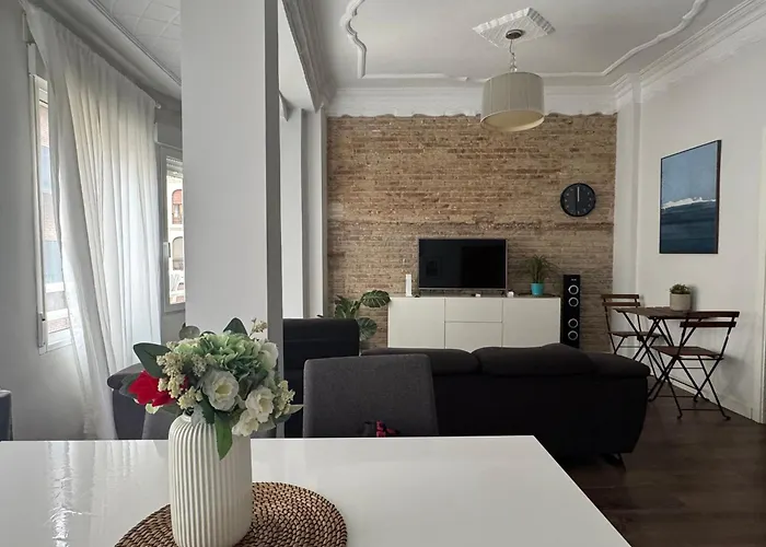 Amazing Cozy Super Central
