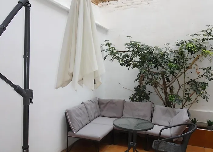Increible Apartamento Con Terraza Al Lado De Torres De Quart Valenza, Spagna