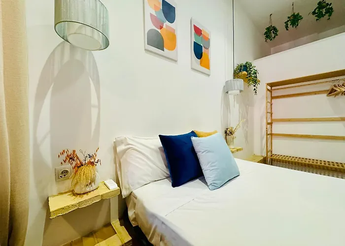 Relaxing Beachside Cabanyal Loft Valenza, Spagna