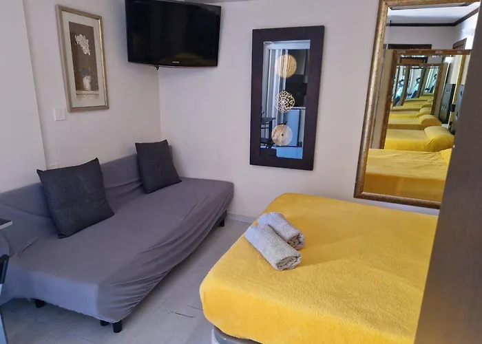 Style Apartments City Center Valenza, Spagna