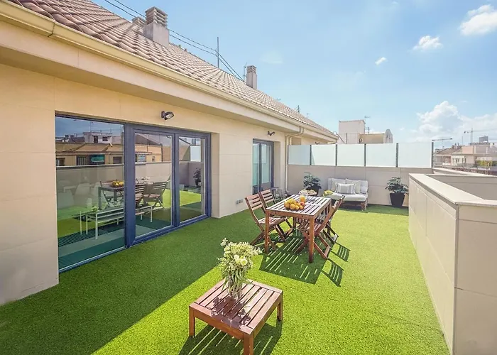 Hq Rooms Apartments San Vicente Valenza, Spagna