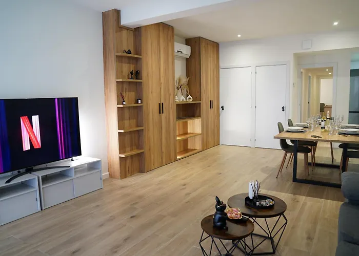 Casa Dolce Casa - Elegant 3BR Apartment Near Metro&Beach,Valencia