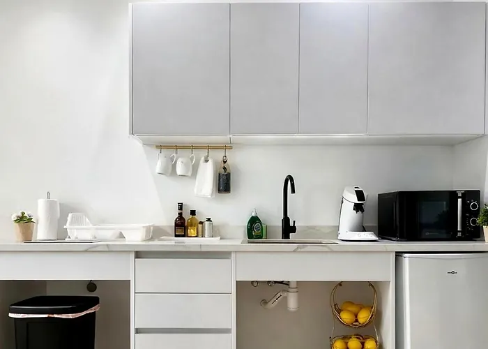 Avakian Suite Valencia