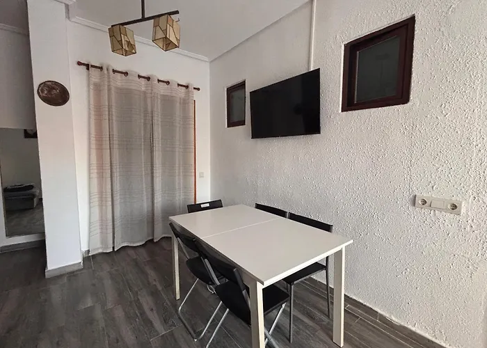 Lola Apartment Encorts