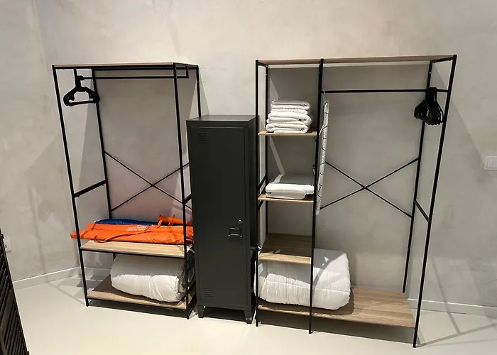 Rooms Center