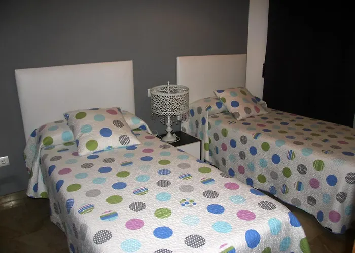 Holiday Apartments Malvarrosa Beach Valenza, Spagna