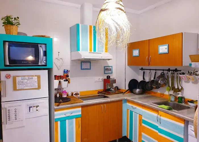 La Casa Del Colibri Youth (Adults Only)