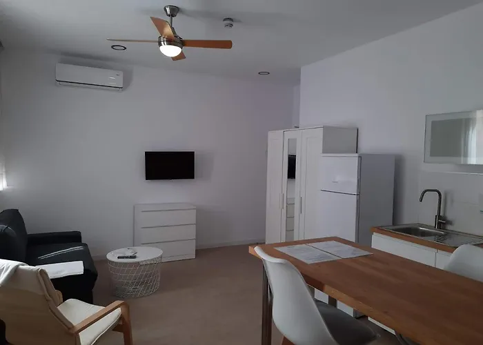 City Suites Marina