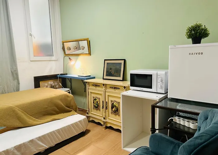 Mirador 2 Del Mercado Central - Habitacion Con Bano Privado En El Centro De La Ciudad Vella