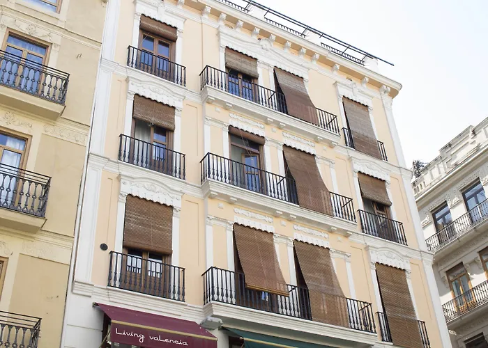 Living Valencia Apartments - Merced