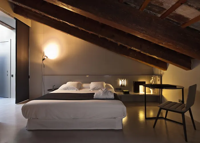Caro Hotel